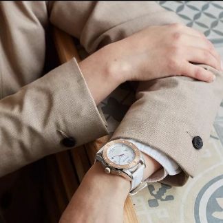 ساعة بيرل ستيل البيضاء وبيرل البنية الذهبية هي ساعة أنثوية فاخرة للنساء والشابات بإبداع وأناقة فائقة تتكون من المينا الذي هو مكون من جزأين والإطار مزين بأحجار الراين التي تكمل هندسة الهيكل وسيمنح السوار الجلدي لمسة رقيقة بينما يضفي حزام السيليكون الإضافي القليل من الرياضة إلى المظهر، ساعة بيرل ستيل البيضاء وبيرل البنية الذهبية هي ساعة أنثوية فاخرة للنساء والشابات، ساعة بيرل ستيل البيضاء وبيرل البنية الذهبية، شراء ساعة بيرل ستيل البيضاء وبيرل البنية الذهبية، ساعة بيرل ستيل البيضاء وبيرل البنية الذهبية أفضل شراء، سعر ساعة بيرل ستيل البيضاء وبيرل البنية الذهبية، شراء ساعة بيرل ستيل البيضاء وبيرل البنية الذهبية بأرخص وأقل سعر، ثمن وكلفة ساعة بيرل ستيل البيضاء وبيرل البنية الذهبية، إختبار وتجريب ساعة بيرل ستيل البيضاء وبيرل البنية الذهبية، مراجعة ساعة بيرل ستيل البيضاء وبيرل البنية الذهبية، إستعراض ساعة بيرل ستيل البيضاء وبيرل البنية الذهبية، ساعة بيرل ستيل البيضاء وبيرل البنية الذهبية شراء عبر الإنترنت، ساعة بيرل ستيل البيضاء وبيرل البنية الذهبية شراء من أفضل متجر، ساعة بيرل ستيل البيضاء وبيرل البنية الذهبية أفضل تسوق الكتروني، ساعة بيرل ستيل البيضاء وبيرل البنية الذهبية نسخة عالمية، ساعة بيرل ستيل البيضاء وبيرل البنية الذهبية جديدة وأصلية، ساعة بيرل ستيل البيضاء وبيرل البنية الذهبية آخر نسخة