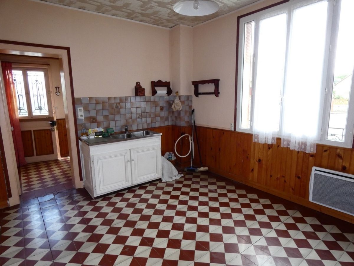 Maison du pays de 70 m² env. avec terrain, garage et cave à 126 500 €