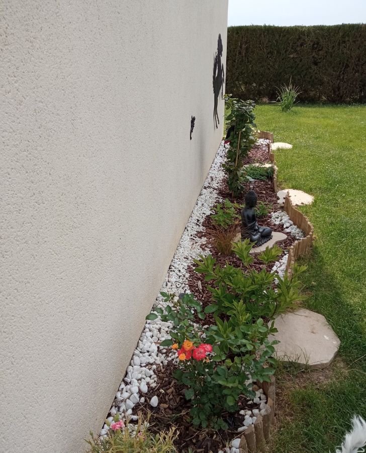 MAISON DE PLAIN PIED AVEC 5 CHAMBRES SANS TRAVAUX À 230 000 €