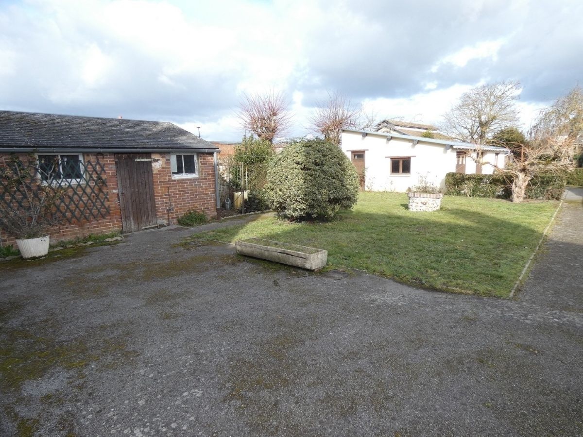 Dans Verneuil sur Avre Maison 3 chambres avec Terrain double garage à 240 000 €.