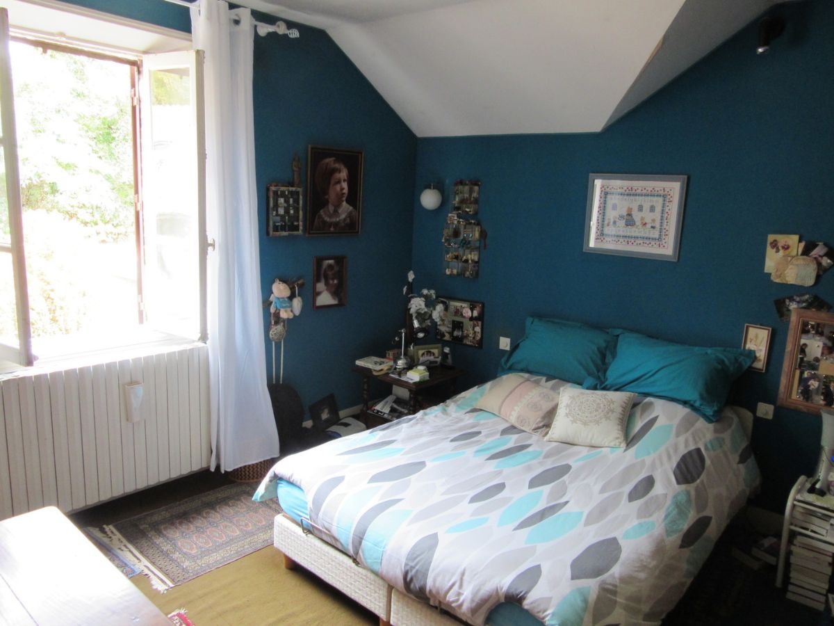 Propriété de 2 maisons centre village à 12 mn de Verneuil sur Avre à 260 000 €.