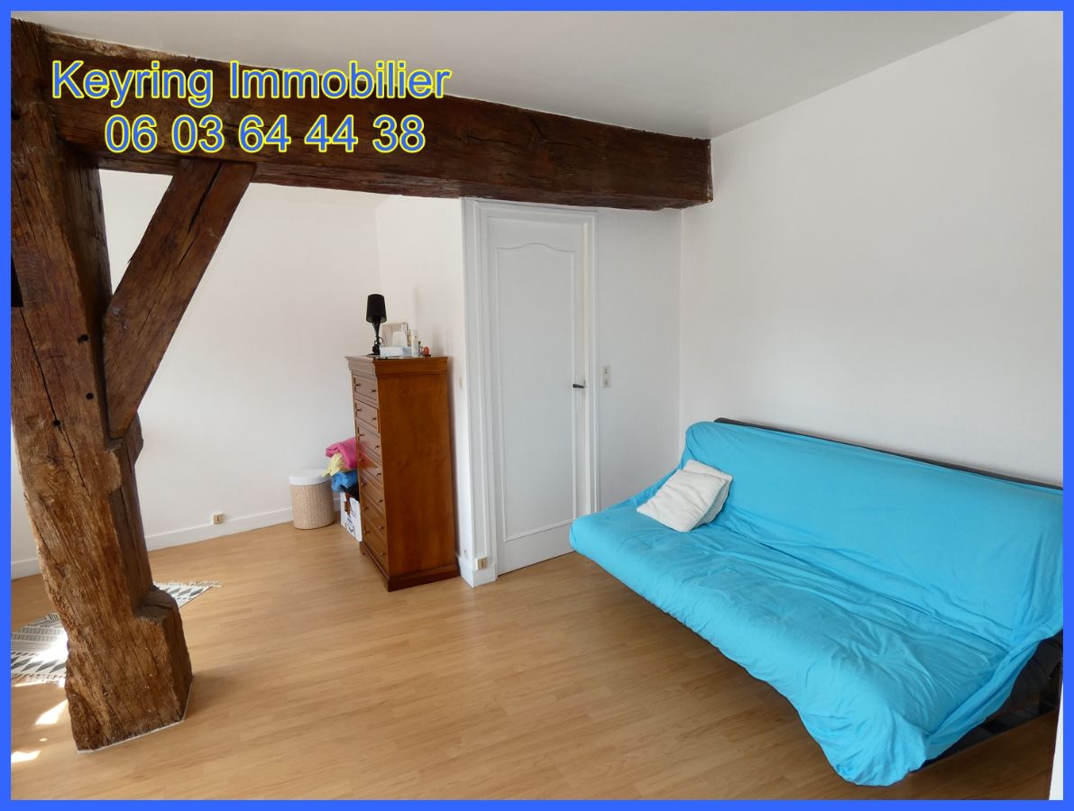 Grand Studio centre ville au calme Verneuil sur Avre à 41 000 €