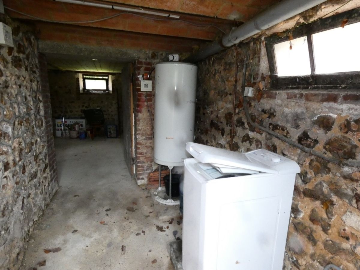 Maison du pays de 70 m² env. avec terrain, garage et cave à 126 500 €