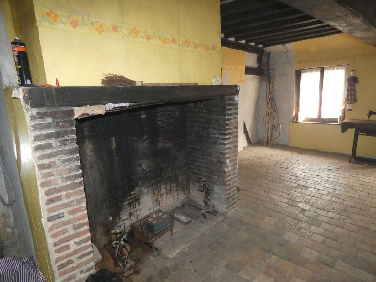 Maison à rénover dans un charmant village à 10 mn de Verneuil sur Avre à 55 000 €