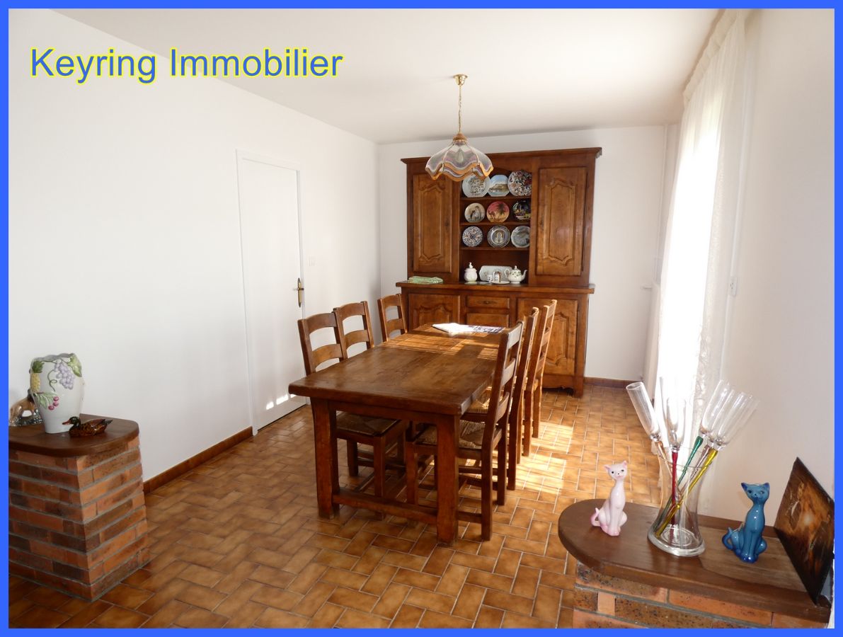 Pavillon de 3 chambres refait à neuf proche Evreux à 234 000 €