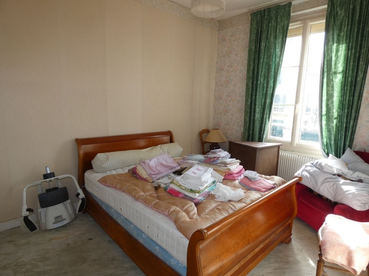 Dans Verneuil sur Avre Maison 3 chambres avec Terrain double garage à 240 000 €.