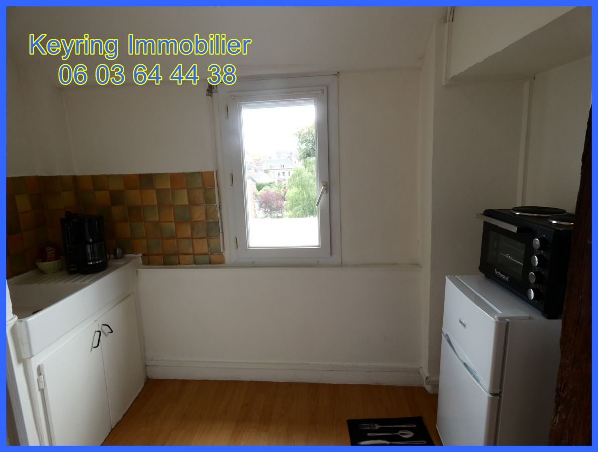 Grand Studio centre ville au calme Verneuil sur Avre à 41 000 €