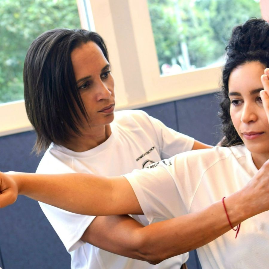 @slane-coaching_personal-trainer_kravmaga_selfdefense_saisies_levallois-perret_coaching_sandrine-salmier