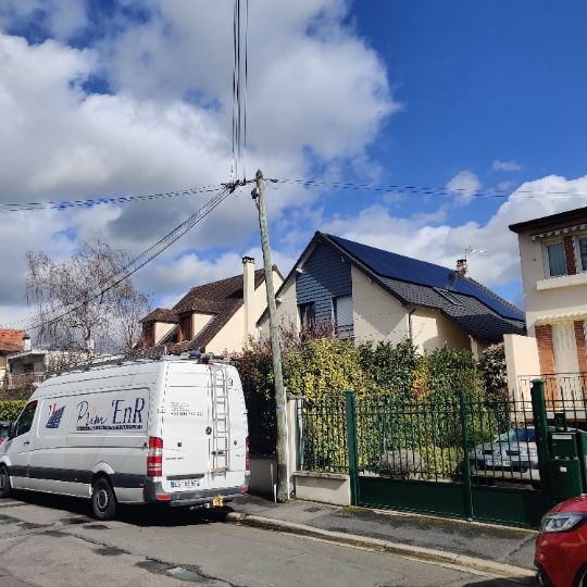 panneaux solaires maison ardoise