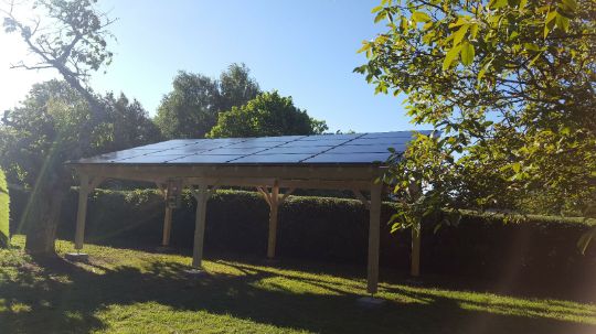 Panneaux solaire sur pergola