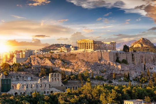 L'ACROPOLIS ET LE CITOYEN