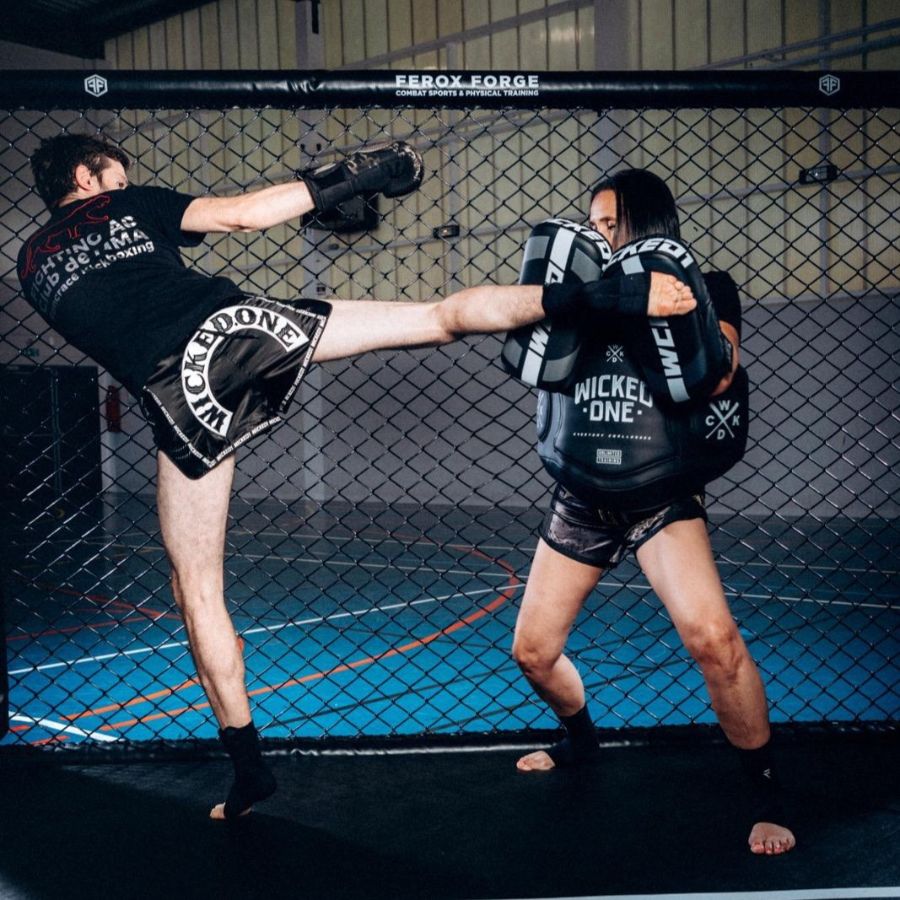 Middle kick club Fighting AC Levallois-Perret Kickboxing k1