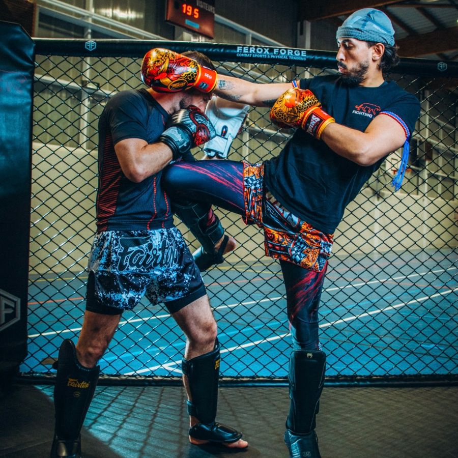 Coup de Genou Muay Thaï club Fighting AC Kickboxing K1
