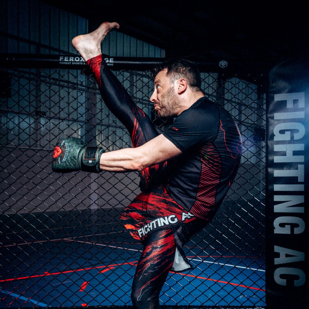 Kickboxing axe kick Fighting AC Levallois-Perret